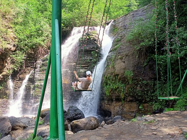 водопад в Абхазии